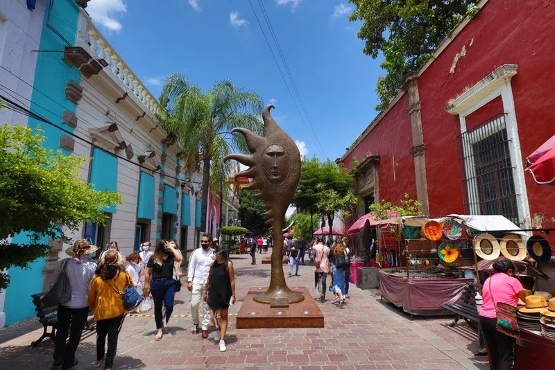 Strolling Downtown Tlaquepaque on a Sunday afternoon is one of the coolest things to do in Guadalajara