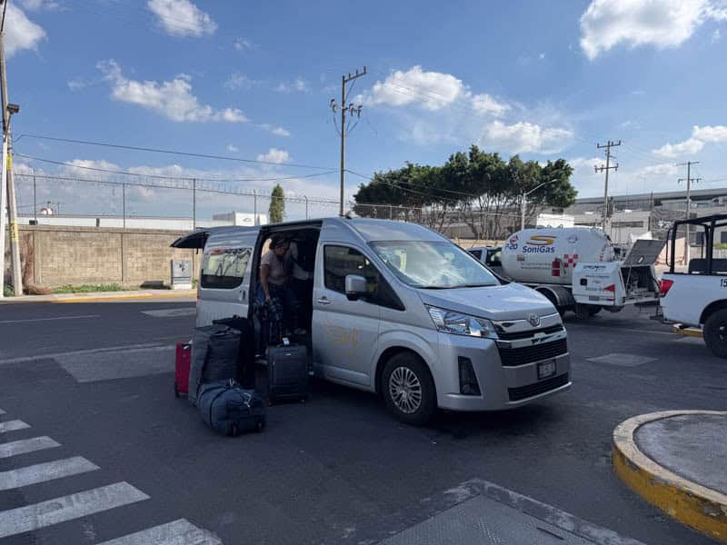 Guadalajara Airport Shuttle for 150 pesos